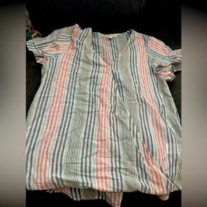 Beautiful Michael kors, cross shirt new with out tag